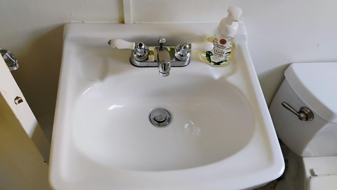 Same sink after cleaning